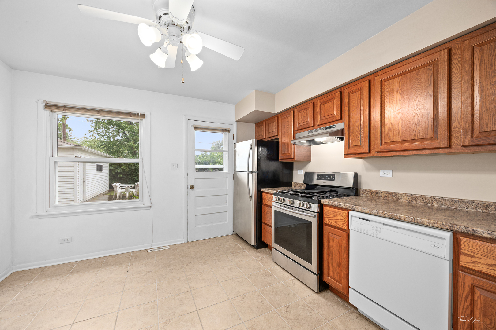 405 E Valley Lane, Arlington Heights, IL 60004