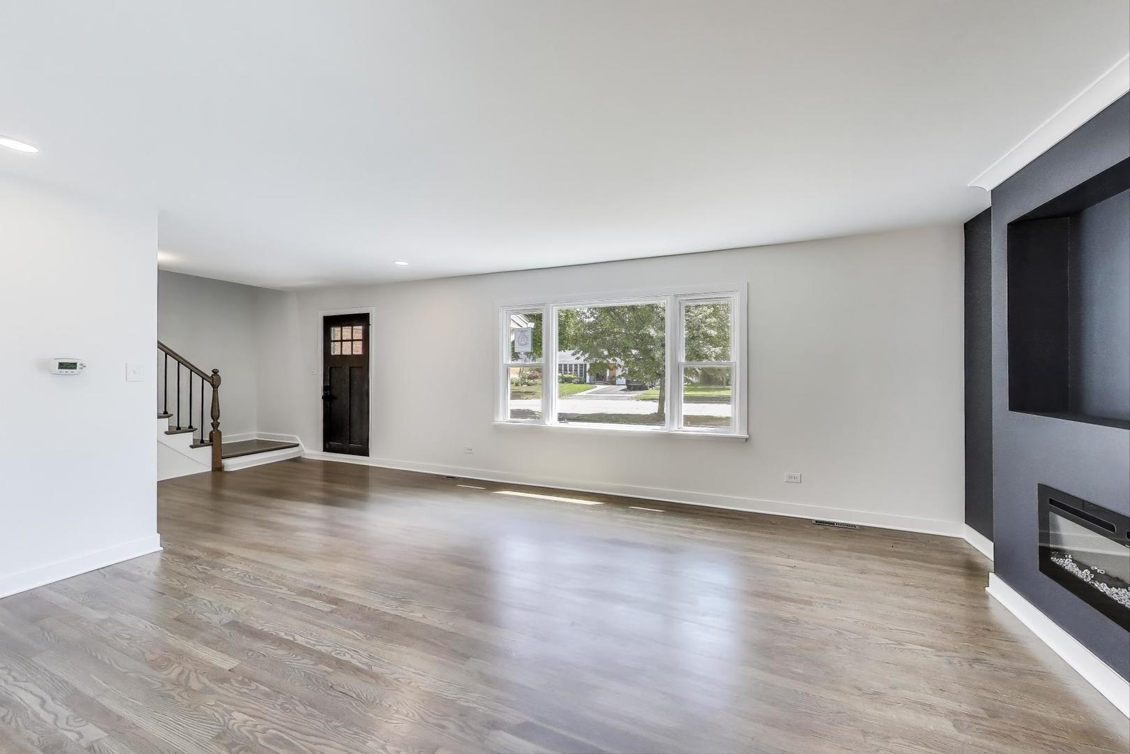 6 S Donald Avenue, Arlington Heights, IL 60004