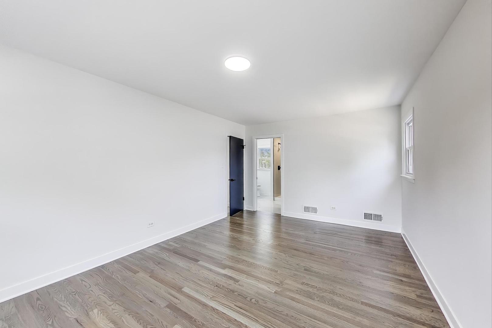 6 S Donald Avenue, Arlington Heights, IL 60004