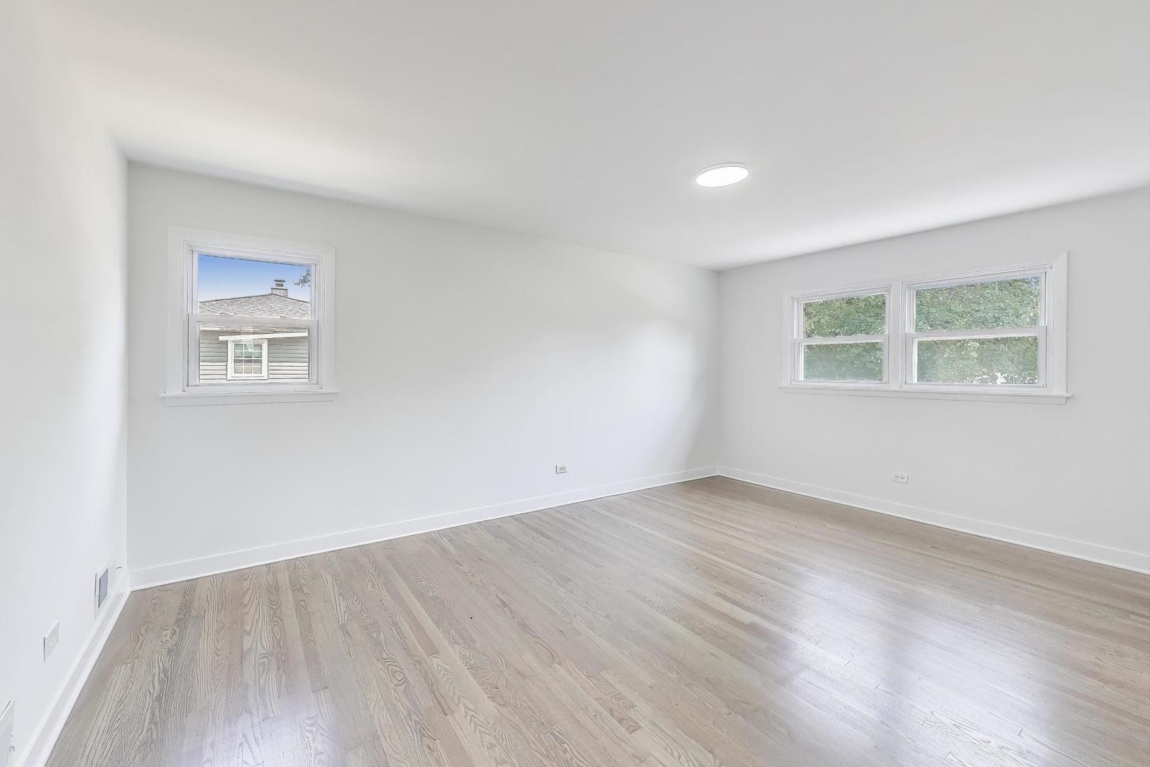 6 S Donald Avenue, Arlington Heights, IL 60004