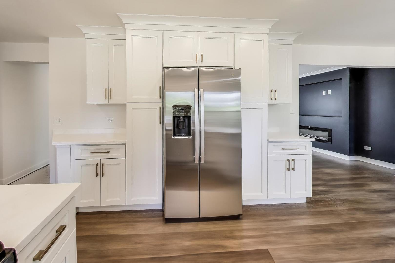 6 S Donald Avenue, Arlington Heights, IL 60004