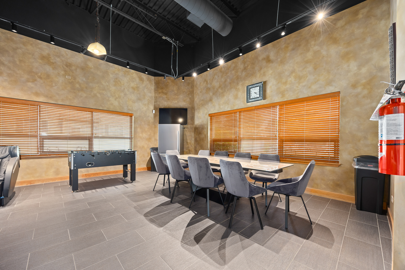 2005 S Bloomingdale Road #G, Glendale Heights, IL 60139