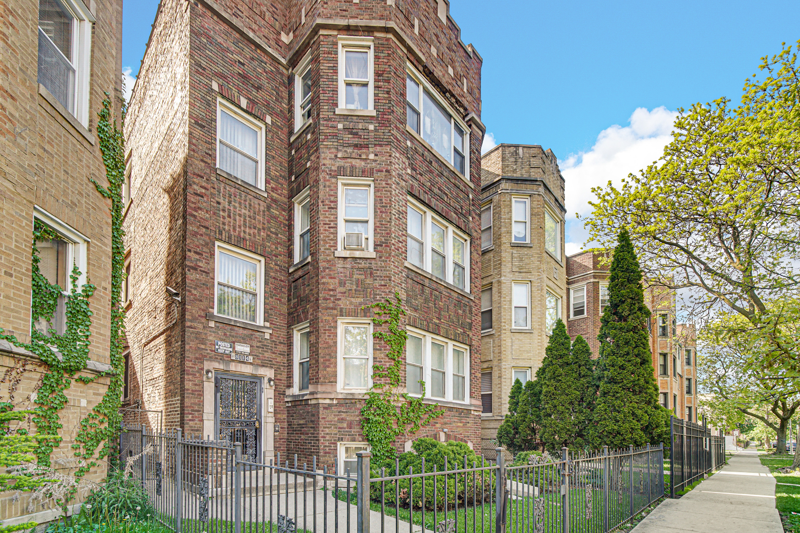 8114 S Maryland Avenue, Chicago, IL 60619