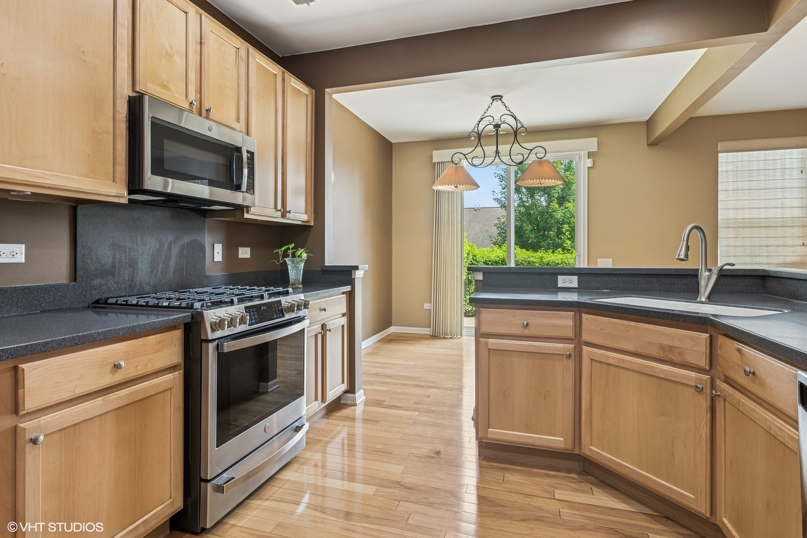 3353 Sheridan Lane, Mundelein, IL 60060