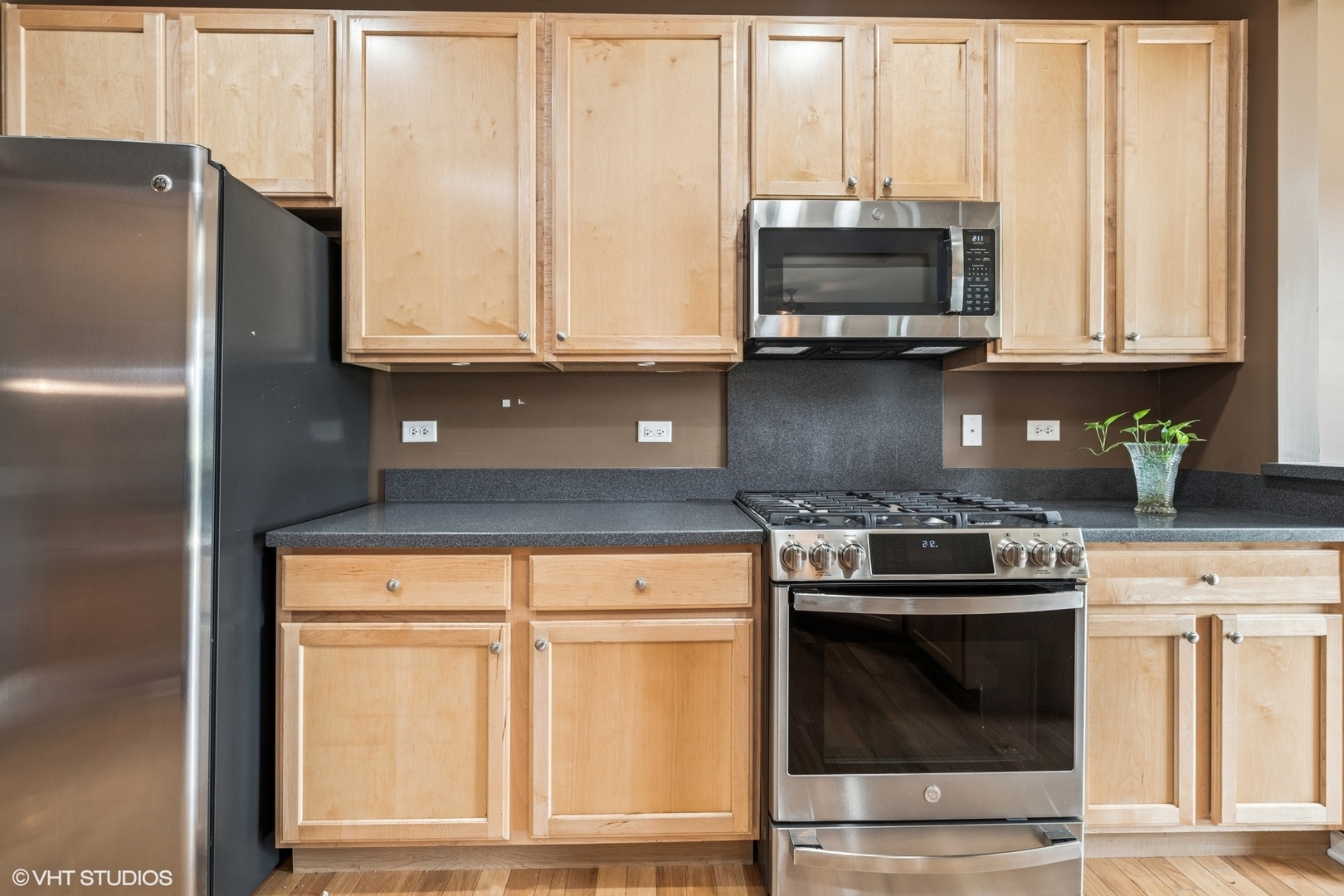 3353 Sheridan Lane, Mundelein, IL 60060