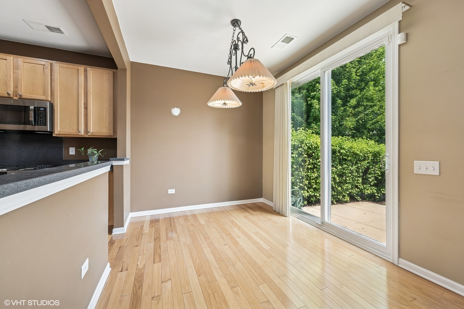 3353 Sheridan Lane, Mundelein, IL 60060