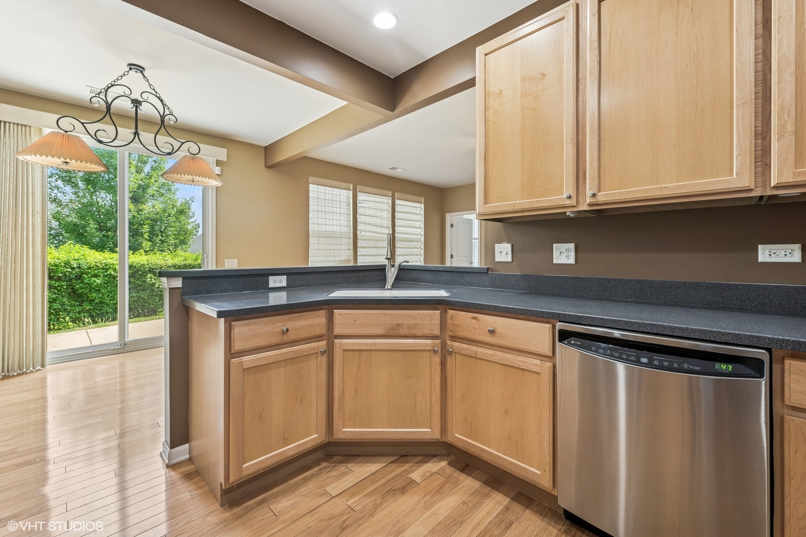 3353 Sheridan Lane, Mundelein, IL 60060