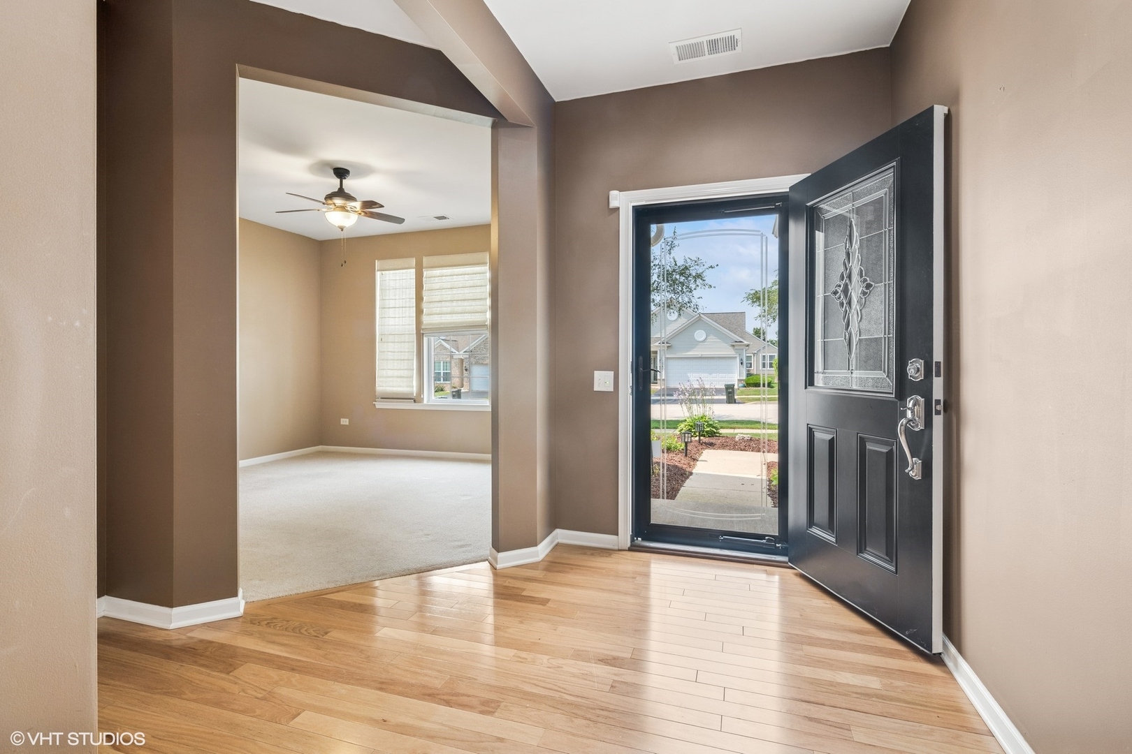 3353 Sheridan Lane, Mundelein, IL 60060