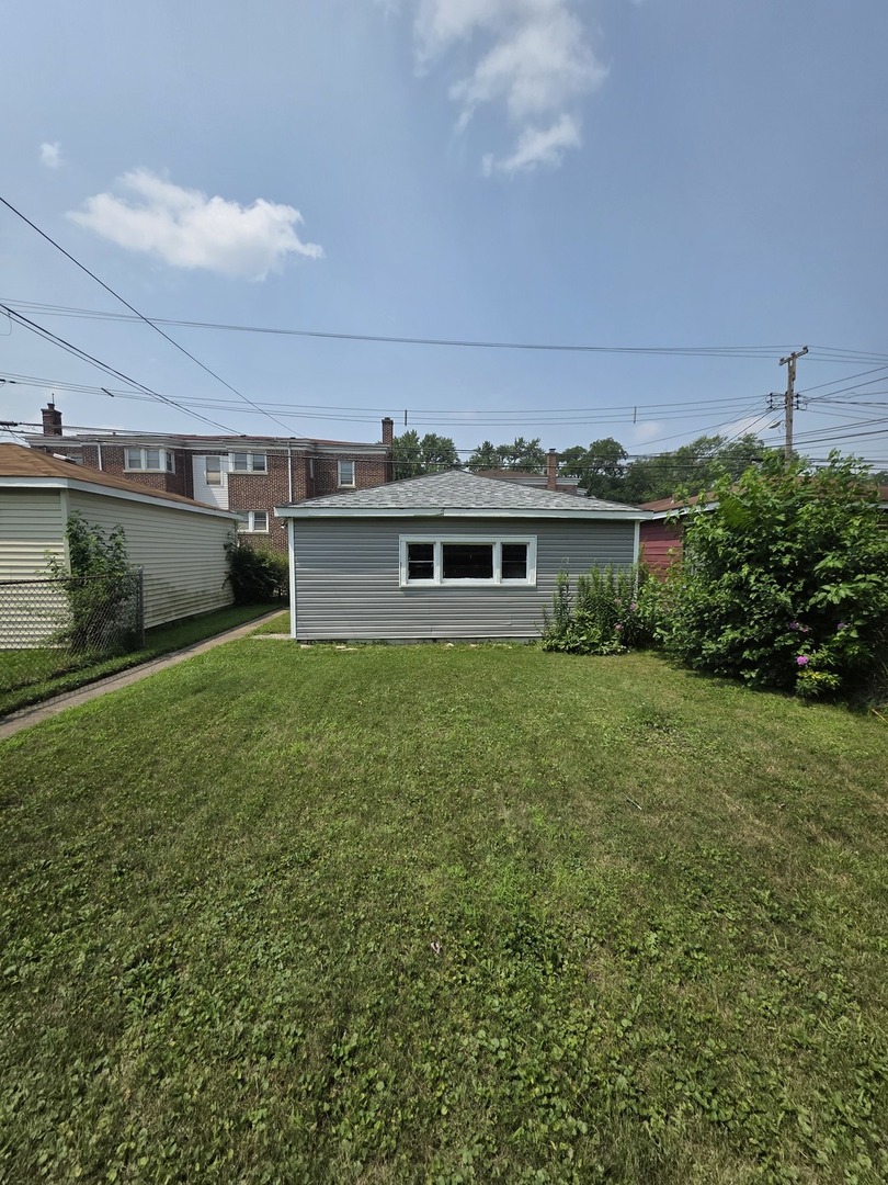 8252 S CALUMET Avenue, Chicago, IL 60619