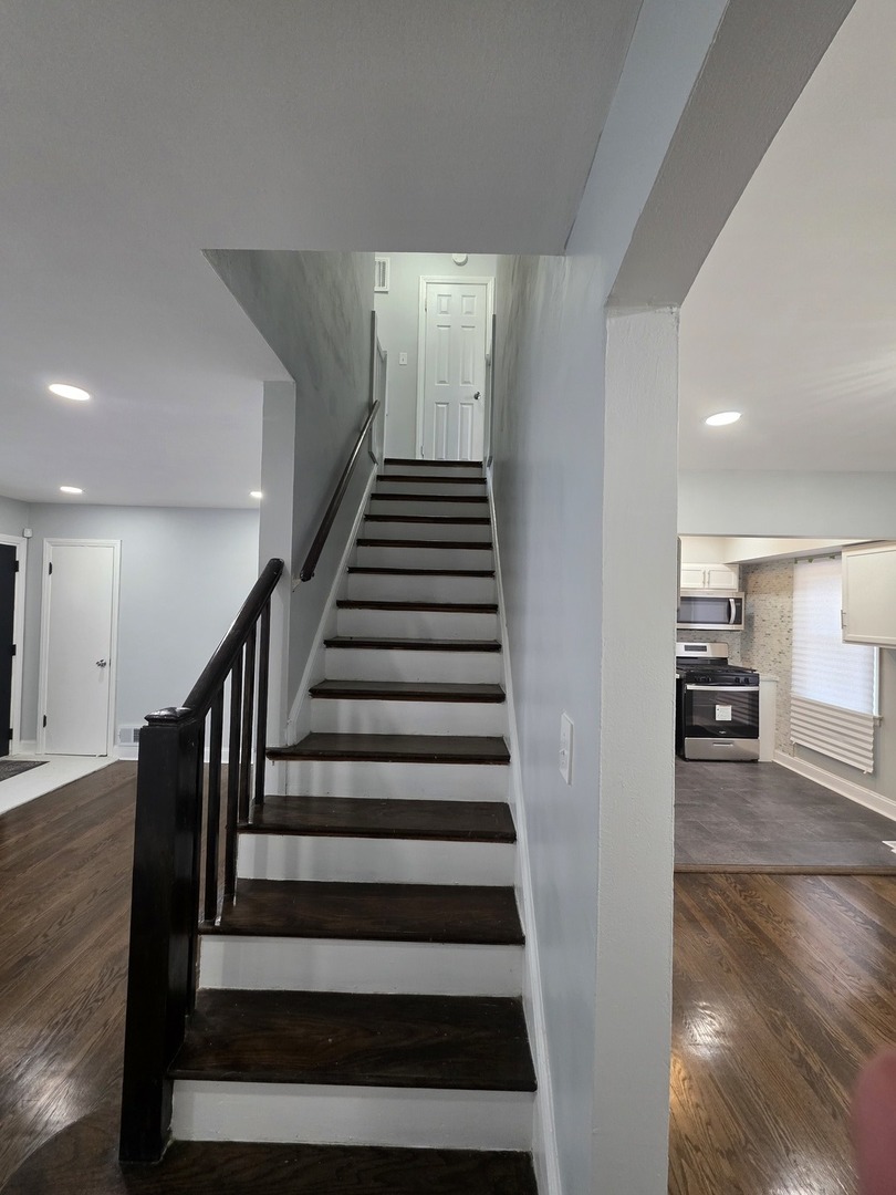 8252 S CALUMET Avenue, Chicago, IL 60619