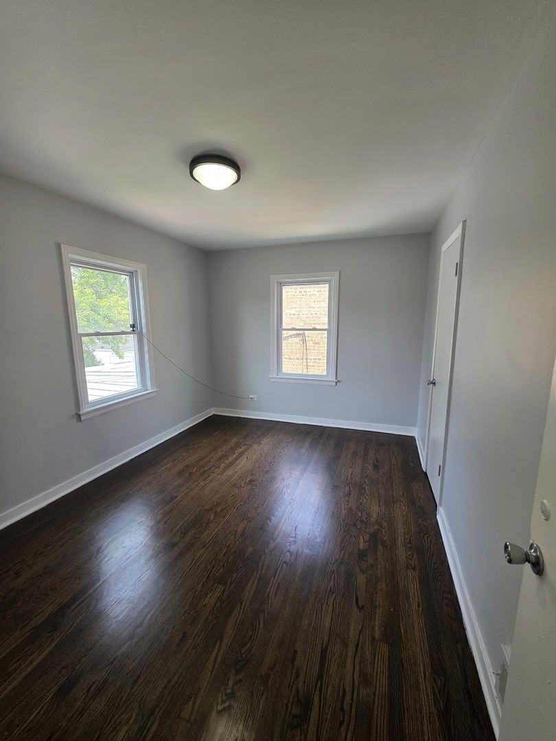 8252 S CALUMET Avenue, Chicago, IL 60619