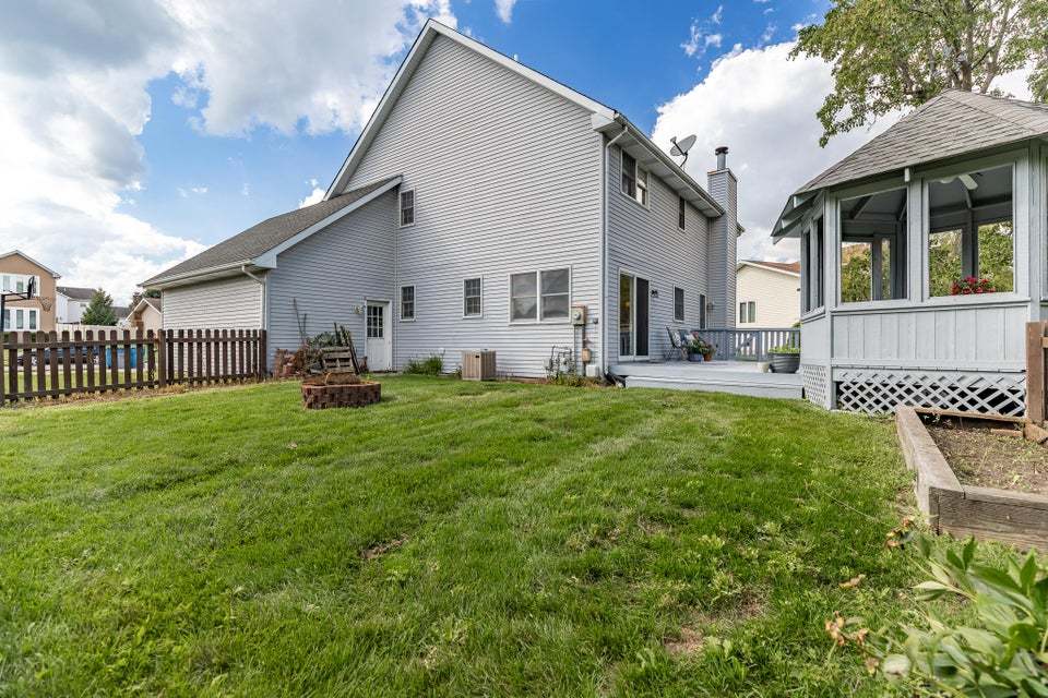 2715 Capri Drive, Schererville, IN 46375