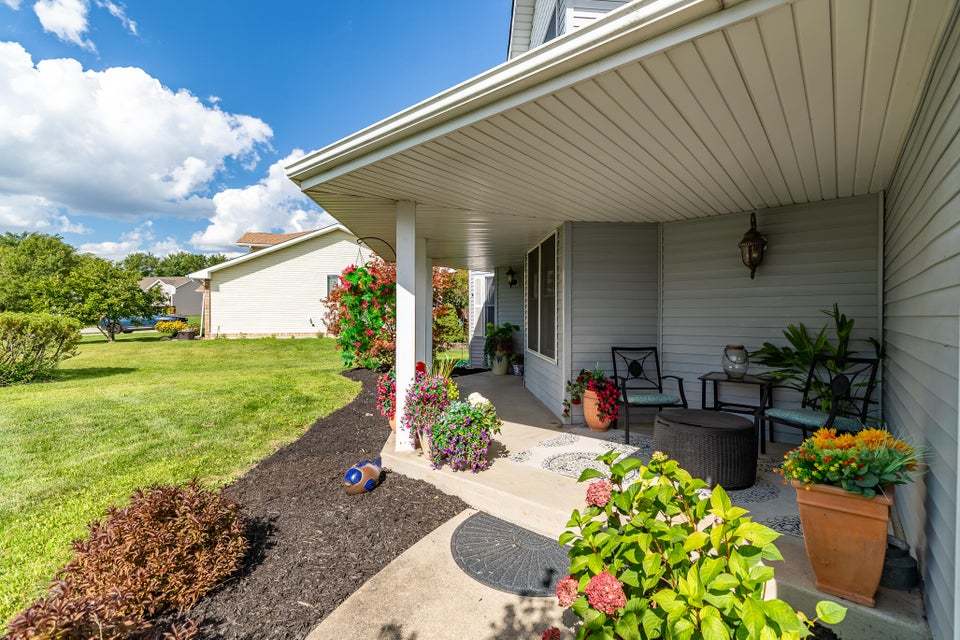 2715 Capri Drive, Schererville, IN 46375