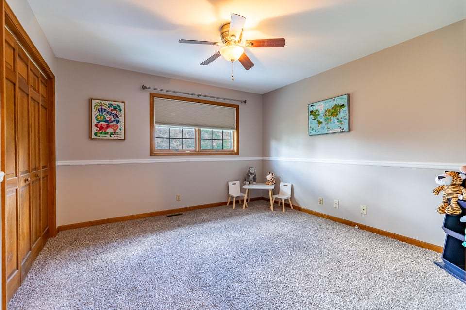 2715 Capri Drive, Schererville, IN 46375