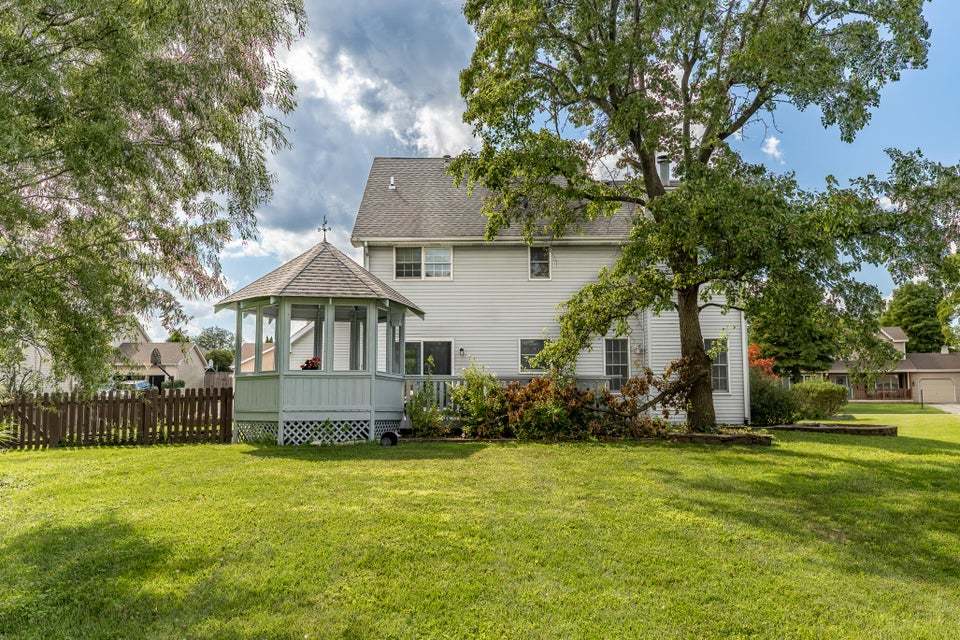 2715 Capri Drive, Schererville, IN 46375