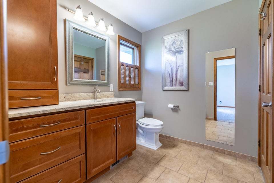 2715 Capri Drive, Schererville, IN 46375