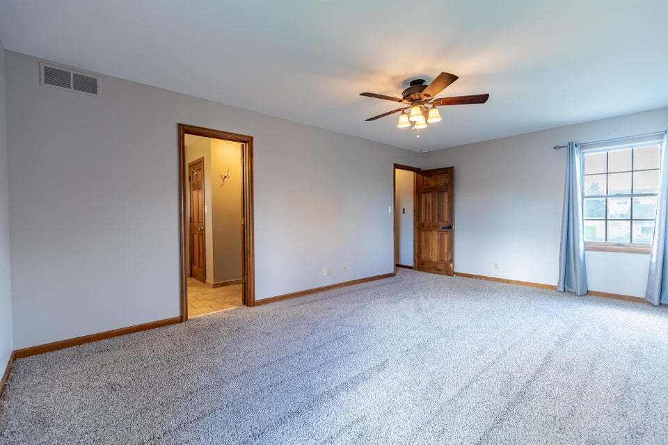 2715 Capri Drive, Schererville, IN 46375