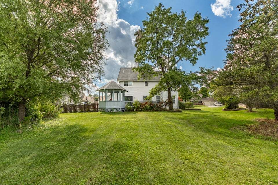 2715 Capri Drive, Schererville, IN 46375