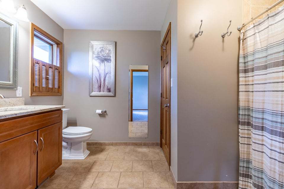 2715 Capri Drive, Schererville, IN 46375
