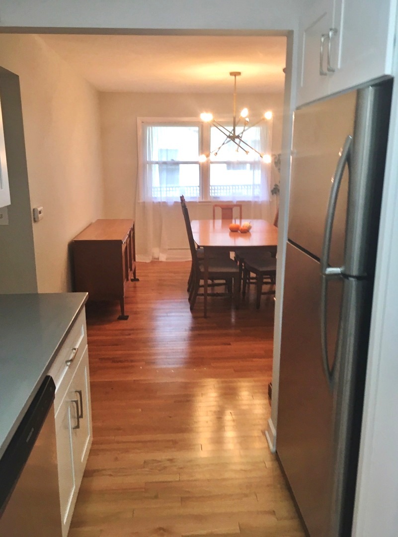 127 S Mitchell Avenue, Arlington Heights, IL 60005