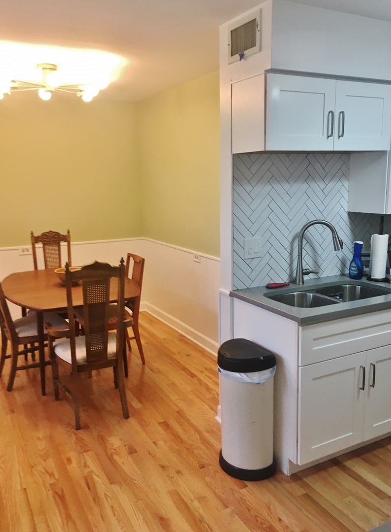 127 S Mitchell Avenue, Arlington Heights, IL 60005
