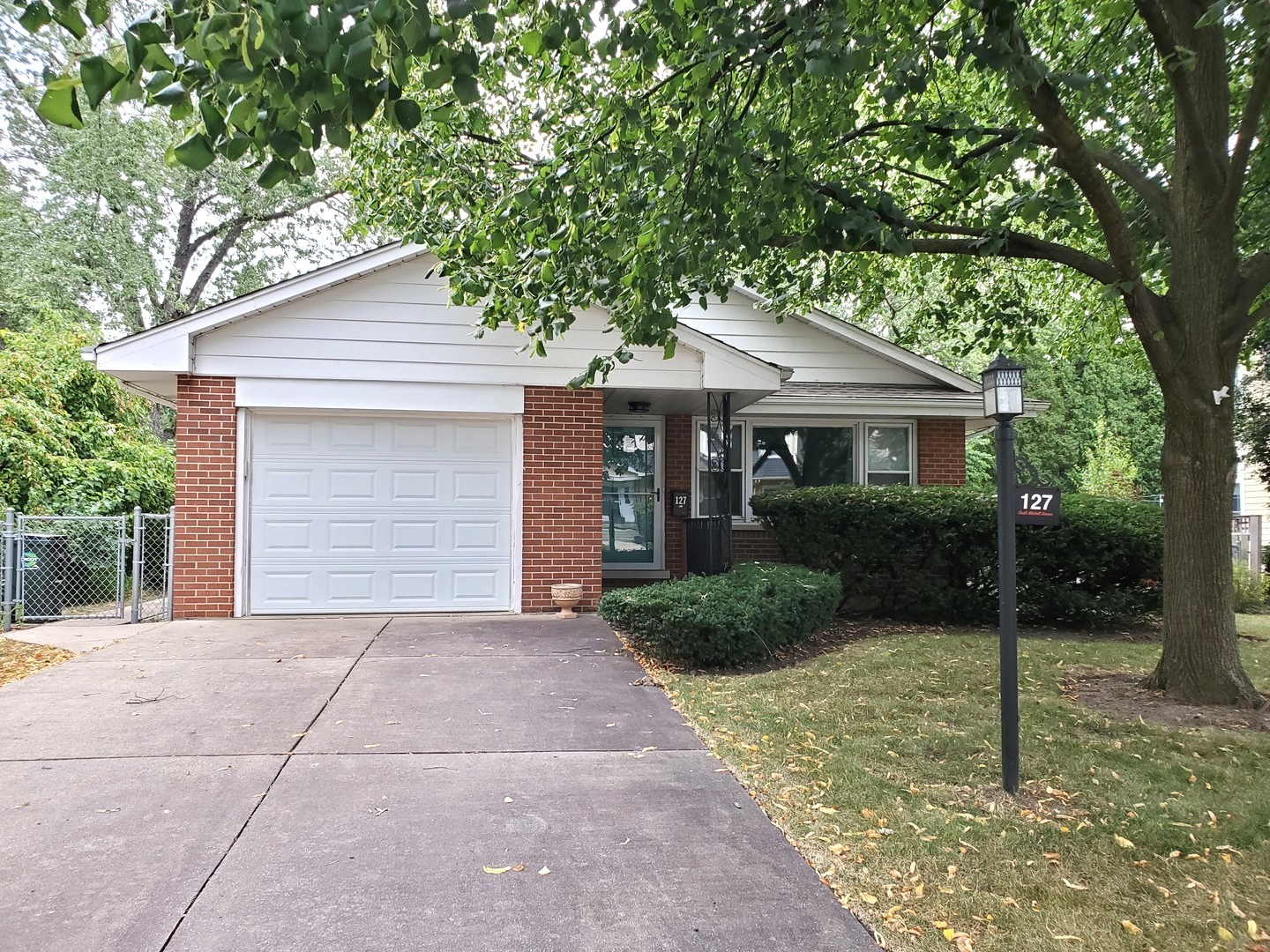 127 S Mitchell Avenue, Arlington Heights, IL 60005
