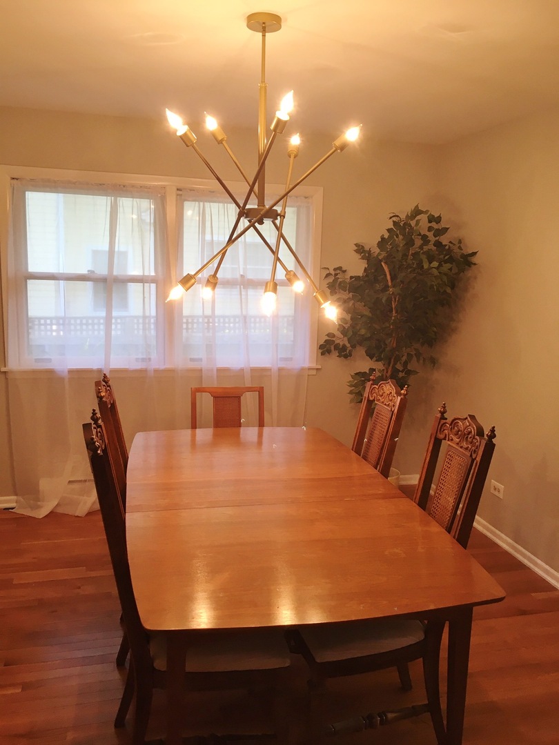 127 S Mitchell Avenue, Arlington Heights, IL 60005