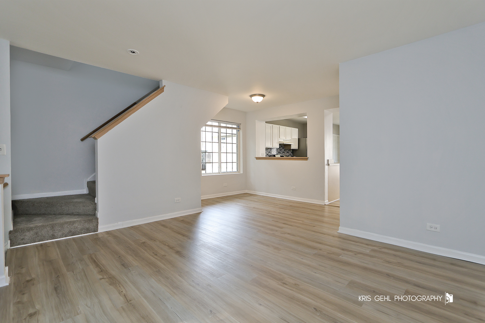 321 W Whispering Oaks Lane, Round Lake, IL 60073