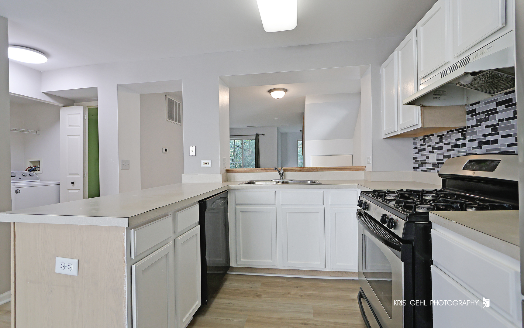 321 W Whispering Oaks Lane, Round Lake, IL 60073