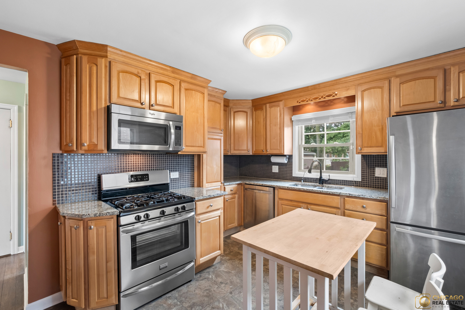 406 W Avery Street, Elmhurst, IL 60126