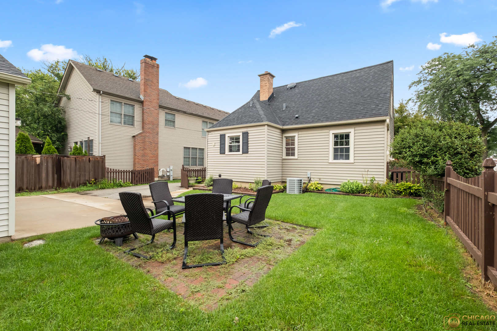 406 W Avery Street, Elmhurst, IL 60126