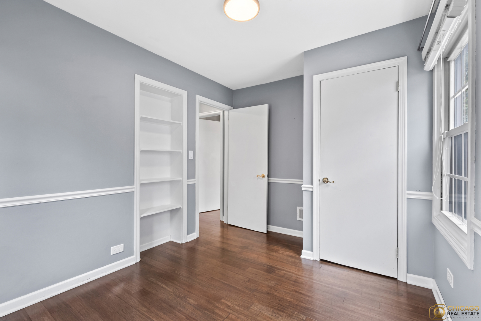 406 W Avery Street, Elmhurst, IL 60126