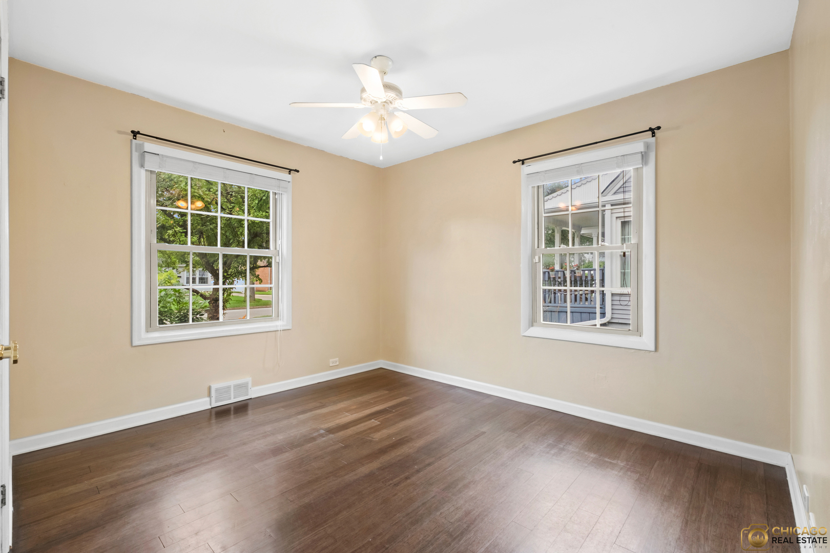 406 W Avery Street, Elmhurst, IL 60126