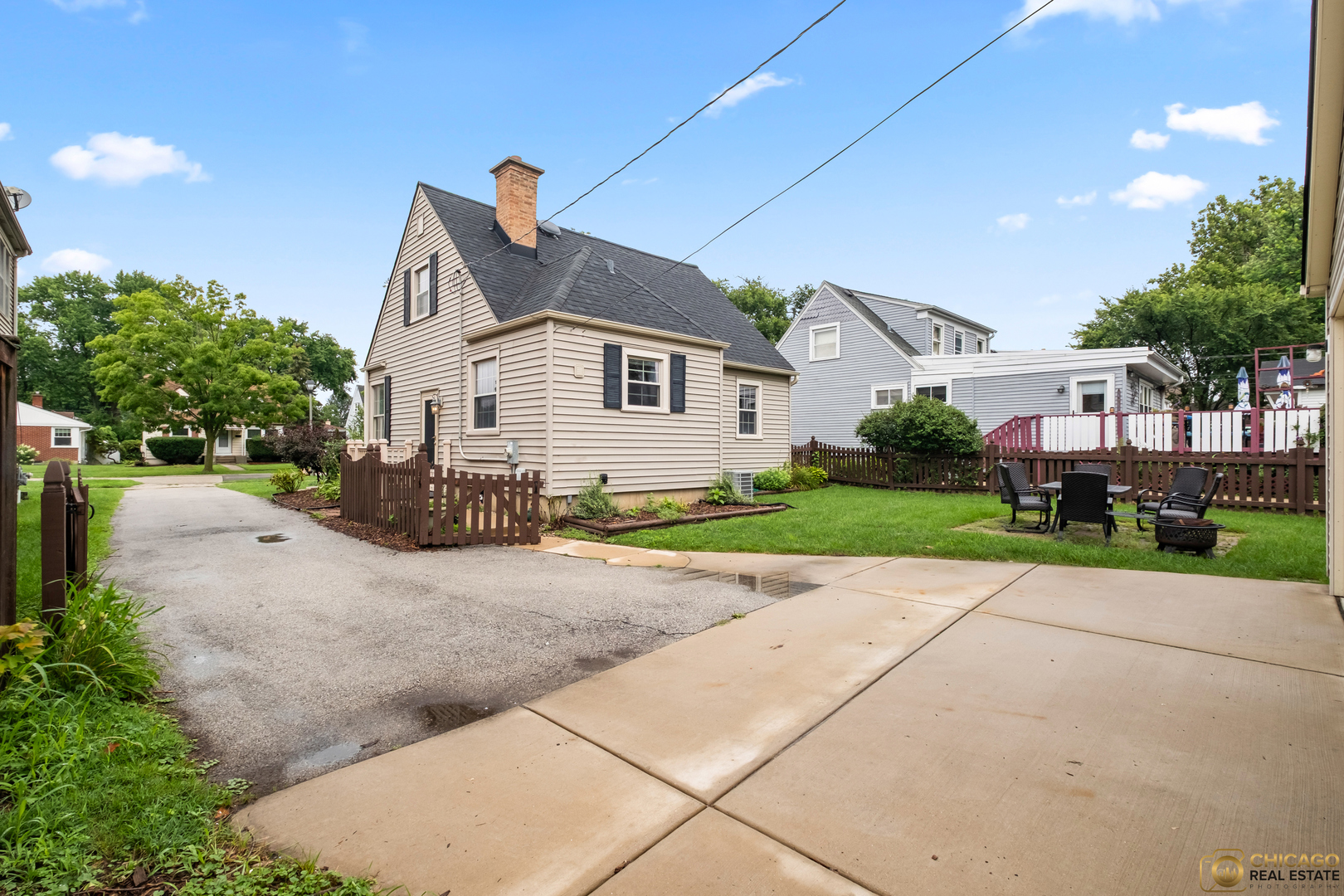 406 W Avery Street, Elmhurst, IL 60126