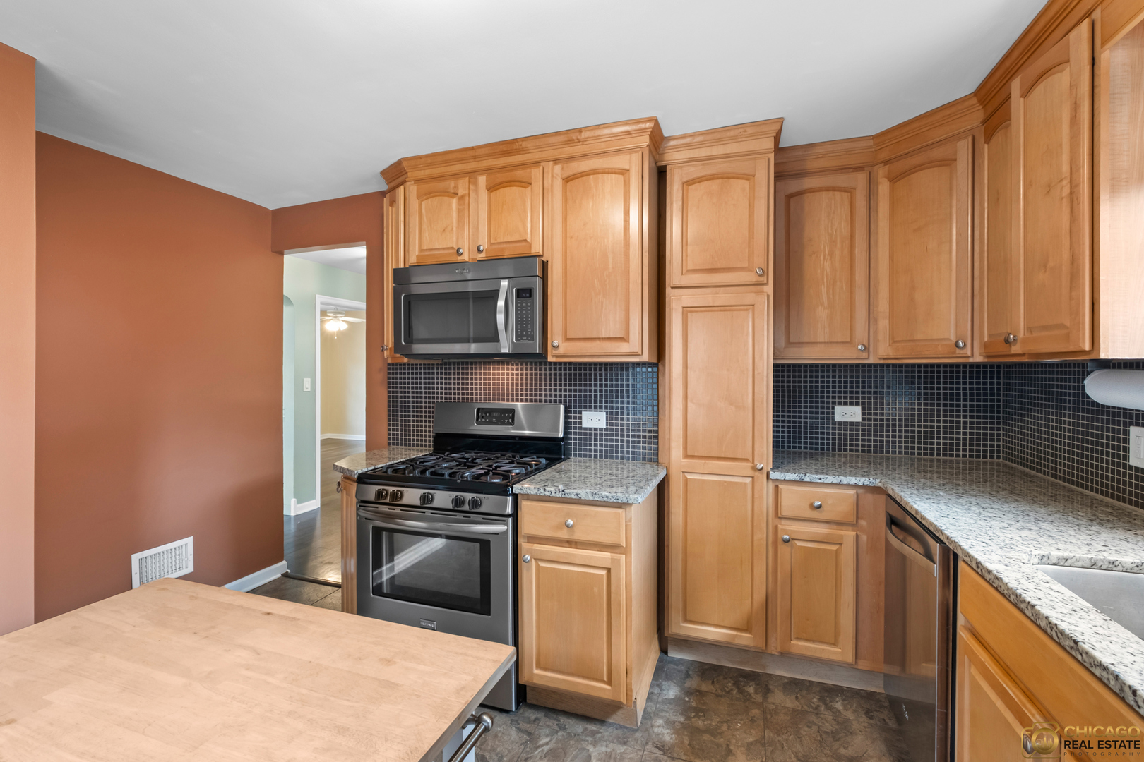 406 W Avery Street, Elmhurst, IL 60126