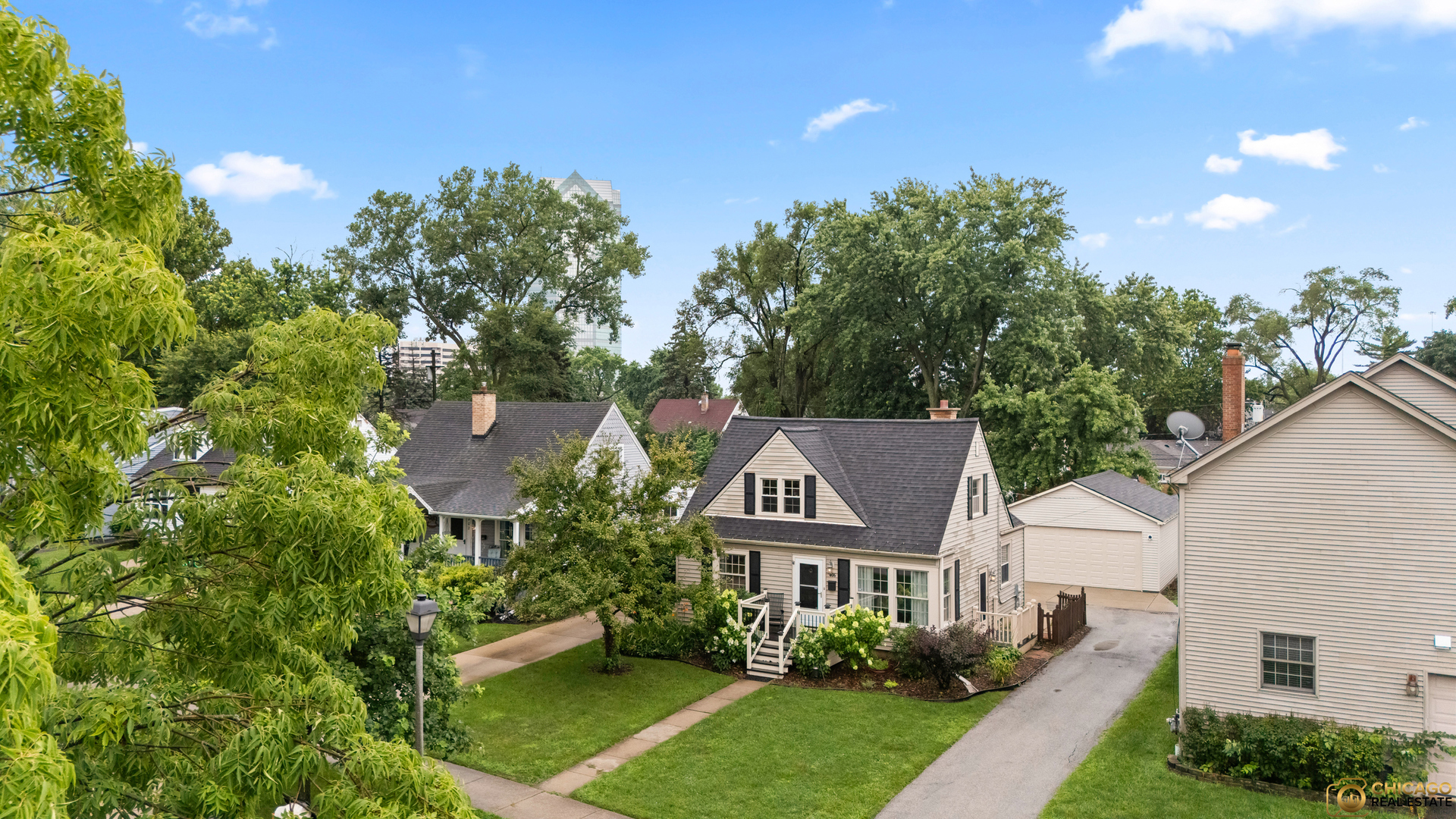 406 W Avery Street, Elmhurst, IL 60126