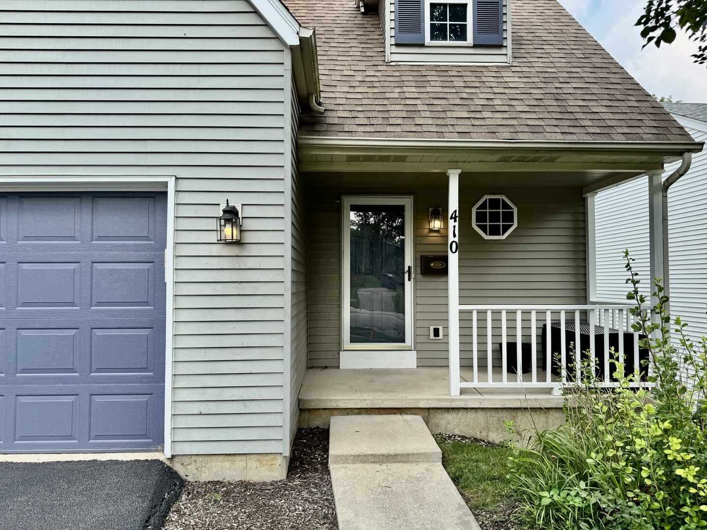 410 W ILLINOIS Street, St. Charles, IL 60174