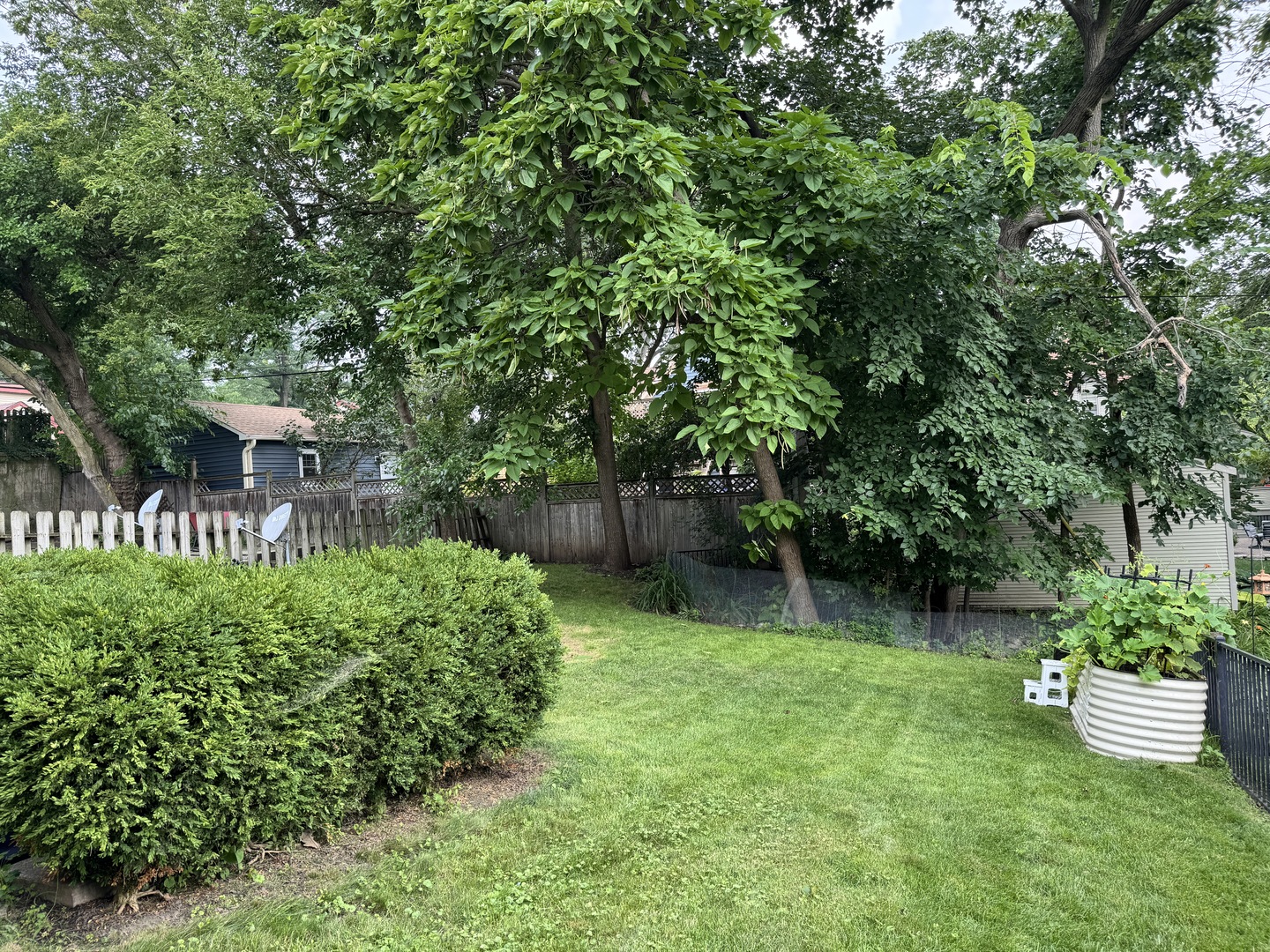 410 W ILLINOIS Street, St. Charles, IL 60174