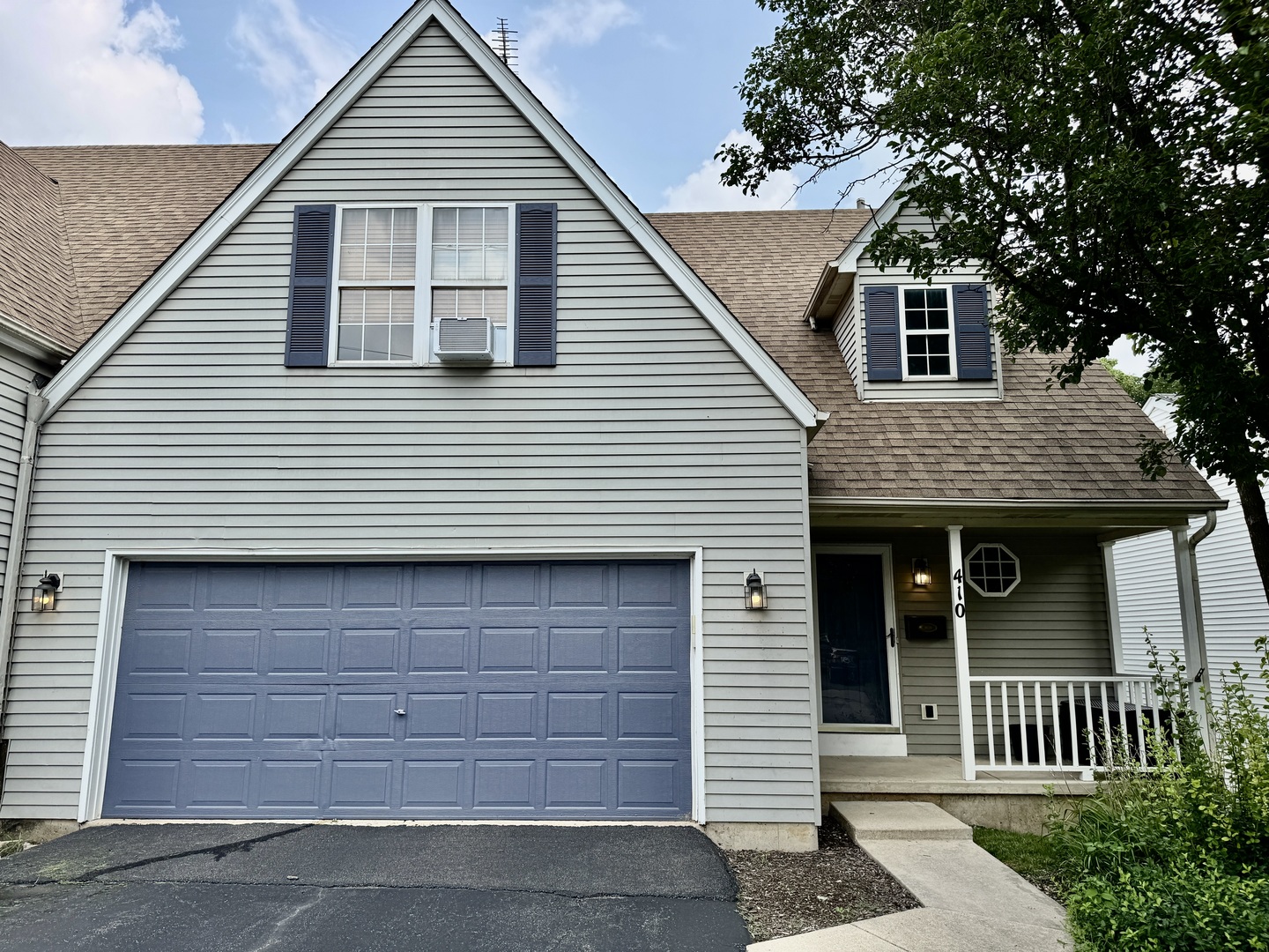 410 W ILLINOIS Street, St. Charles, IL 60174