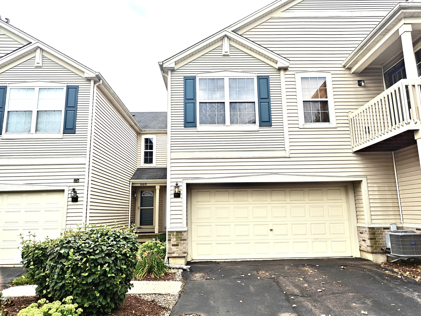 667 Morris Court #667, Lakemoor, IL 60051