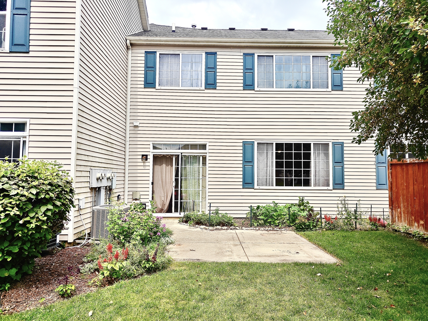 667 Morris Court #667, Lakemoor, IL 60051