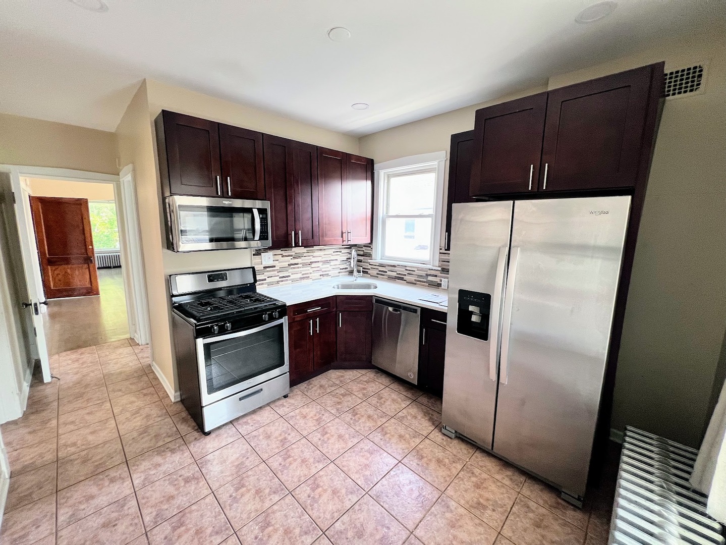 2310 N Hamlin Avenue #1F, Chicago, IL 60647