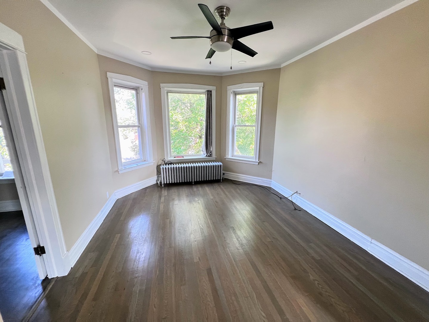 2310 N Hamlin Avenue #1F, Chicago, IL 60647