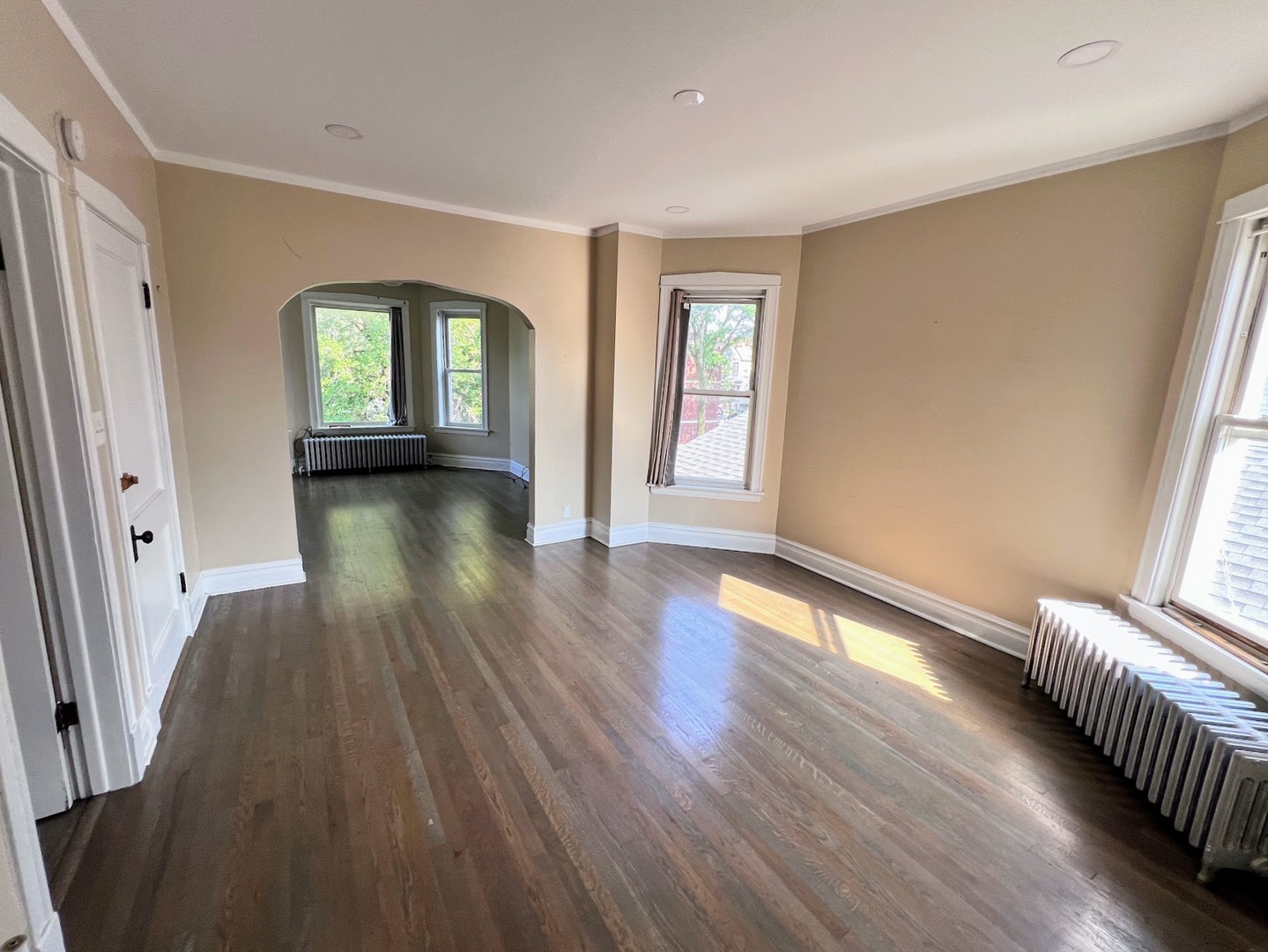 2310 N Hamlin Avenue #1F, Chicago, IL 60647