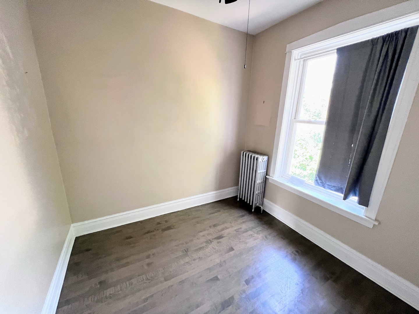 2310 N Hamlin Avenue #1F, Chicago, IL 60647