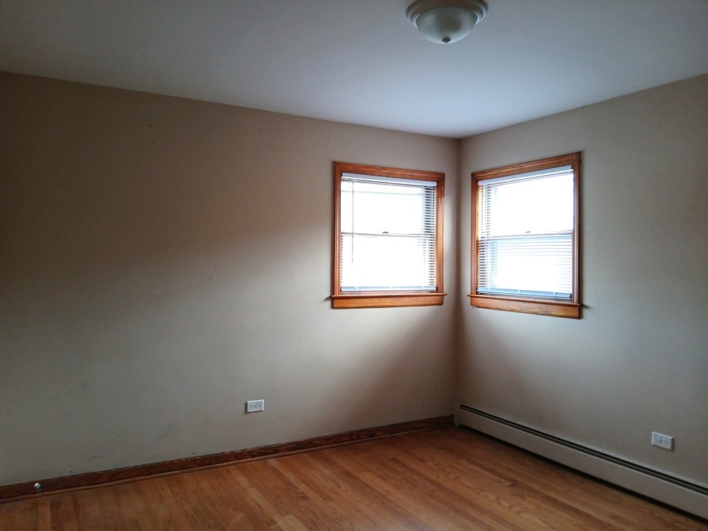 1039 Bellwood Avenue, Bellwood, IL 60104
