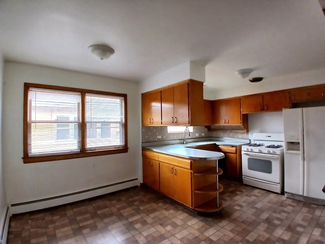 1039 Bellwood Avenue, Bellwood, IL 60104