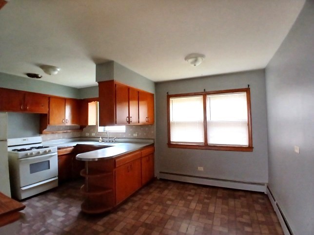 1039 Bellwood Avenue, Bellwood, IL 60104