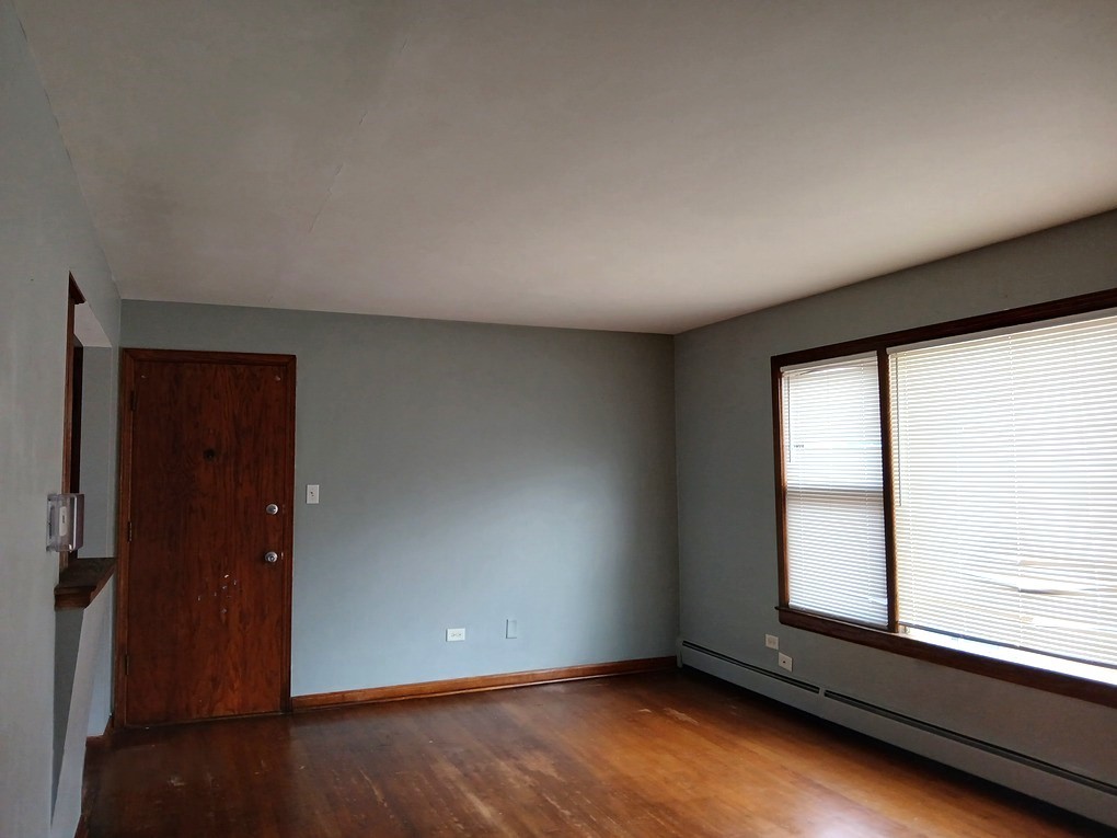 1039 Bellwood Avenue, Bellwood, IL 60104