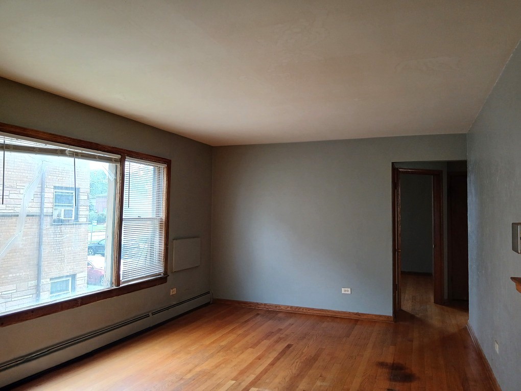 1039 Bellwood Avenue, Bellwood, IL 60104